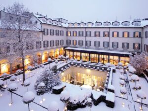 Salmone e Mosella, Ostriche e Champagne, Crudo italiano e Bellavista: ecco i tre nuovi aperitivi del Foyer, al Four Seasons Hotel Milano