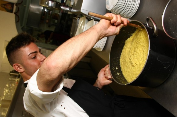 Torna "Giallo Milano" il concorso che premia il miglior risotto alla milanese - Sapori News 