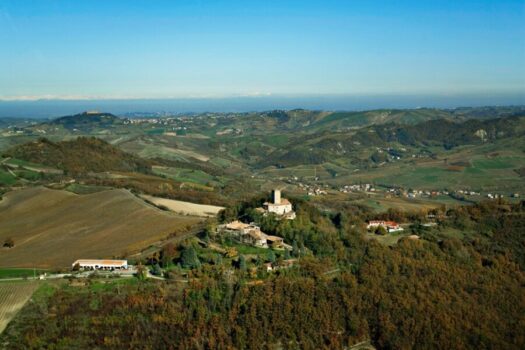 Veduta aerea del Castello di Stefanago - Sapori News 