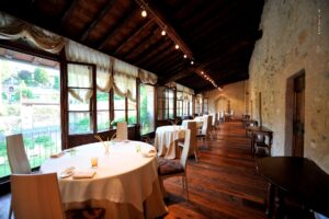 Un menu speciale per San Valentino firmato Stefano Cerveni, chef del ristorante Due Colombe situato in un antico borgo - Sapori News 