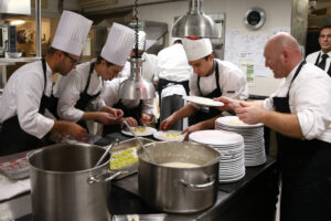 La visita delle Cantine Ferrari a Trento suggella l'amicizia con l'Associazione Le Soste