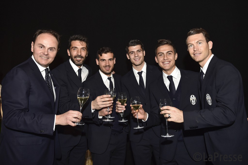 Un brindisi natalizio suggella la partnership fra Juventus e Cantine Ferrari
