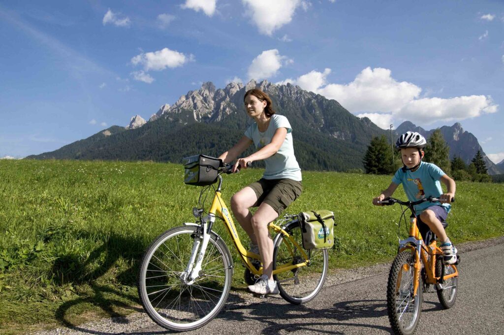 Pedalar m'è dolce in questo tour: Con Funactive la sosta è da Loacker - Sapori News 