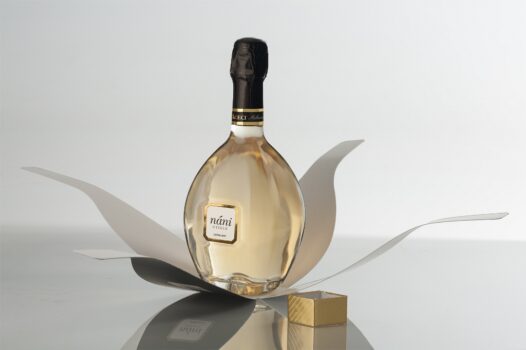 A Vinitaly 2016 l’unico spumante luxury in una elegante bottiglia di profumo firmato Ceci - Sapori News 