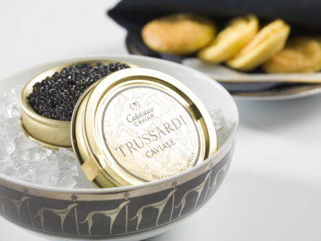 Novità di Primavera al Trussardi alla Scala Un nuovo menù e due nuovi prodotti enogastronomici top per  il Levriero in  collaborazione con Calvisius e Frantoio Gradassi - Sapori News 