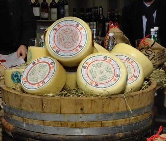 Alla presa della Bastiglia con la Finocchiona IGP e il Pecorino Toscano DOP