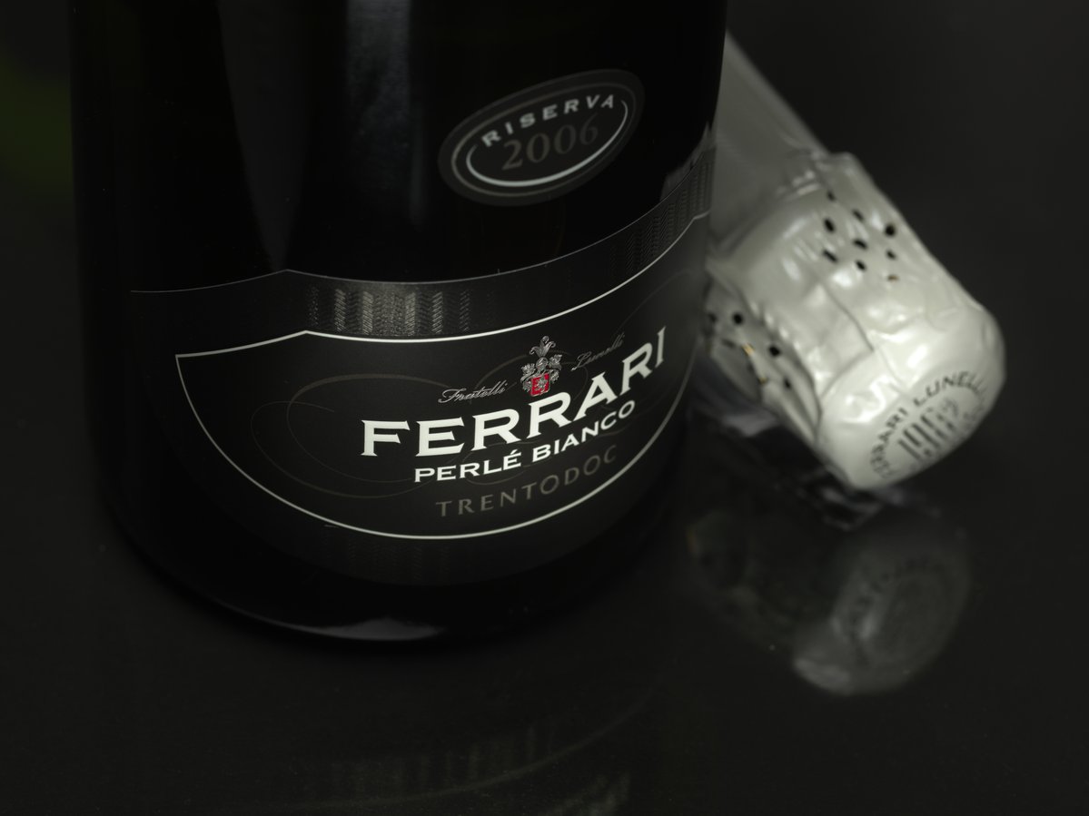 Nasce una nuova perla in Casa Lunelli: Ferrari Perlé Bianco, la quintessenza dello stile Perlé in un nuovo Trentodoc Riserva