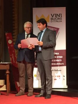 Verallia e Vini Buoni d’Italia premiano le aziende Ecofriendly al Merano Wine Festival - Sapori News 