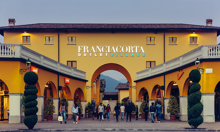 Wine Tour della Land of Fashion, per abbinare shopping e visita  alle cantine della Franciacorta - Sapori News 