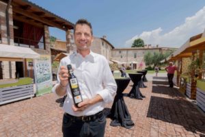 Olio Garda Dop presenta l’Olio del Sindaco a ‘Olio Officina Festival’