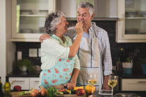 Over 65 a tavola: Cereali, Verdure e Pollo i cibi preferiti dei nuovi senior