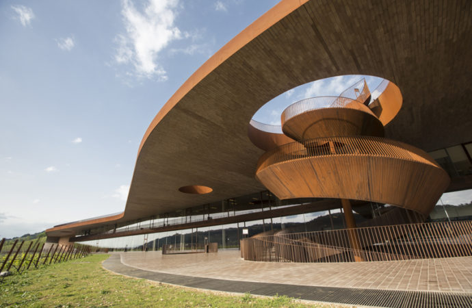 Quando il vino si fa arte, protagoniste le cantine di design - Sapori News 