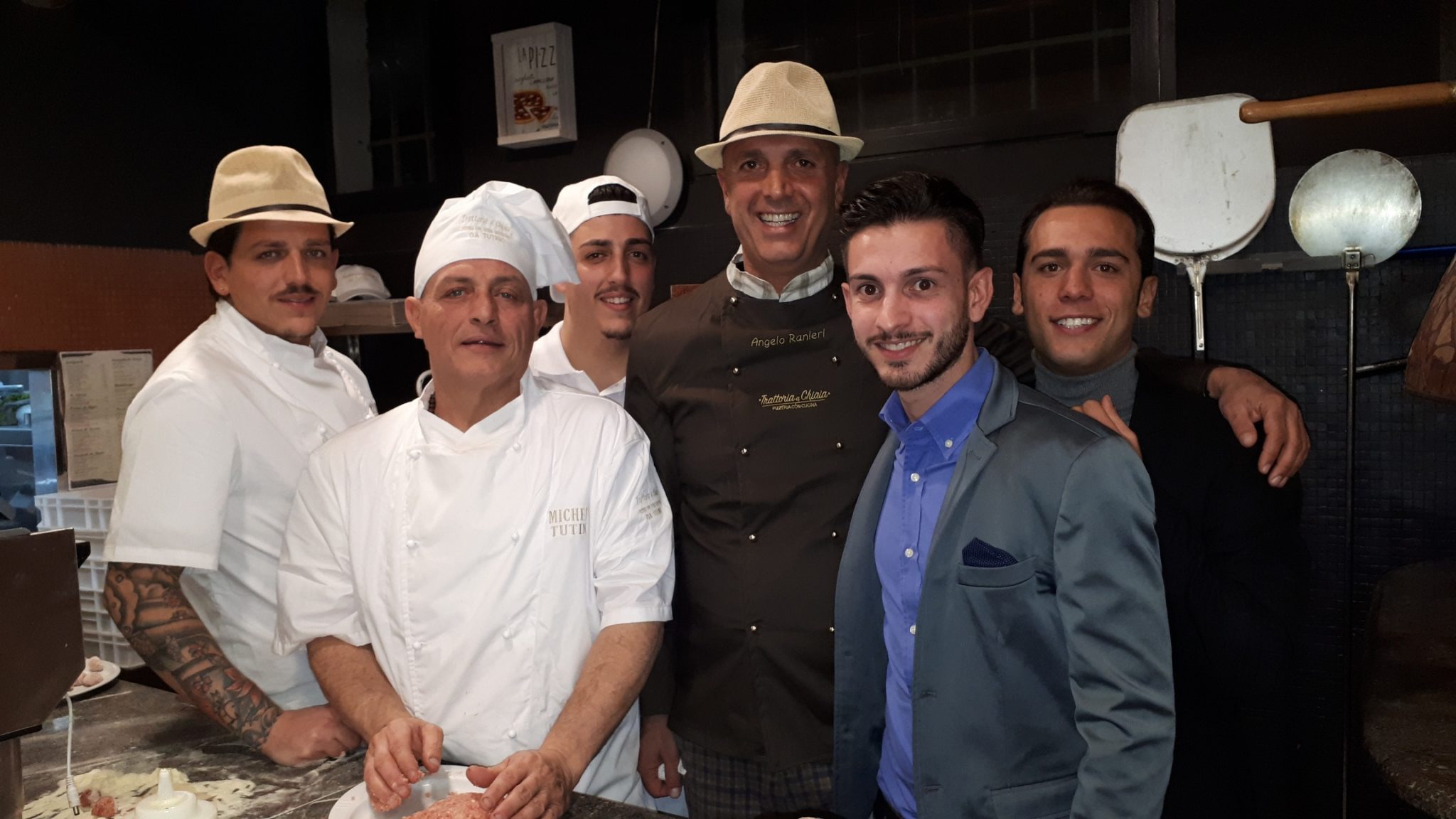 La pizza Mammà, Mandorlata e a Ruota di Carretto all’inaugurazione della Trattoria Chiaia di Caserta