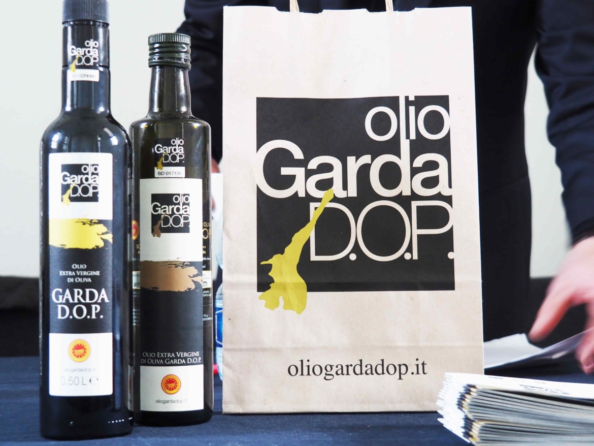 L’olio Garda dop protagonista dell’almanacco di Olio Officina Magazine - Sapori News 