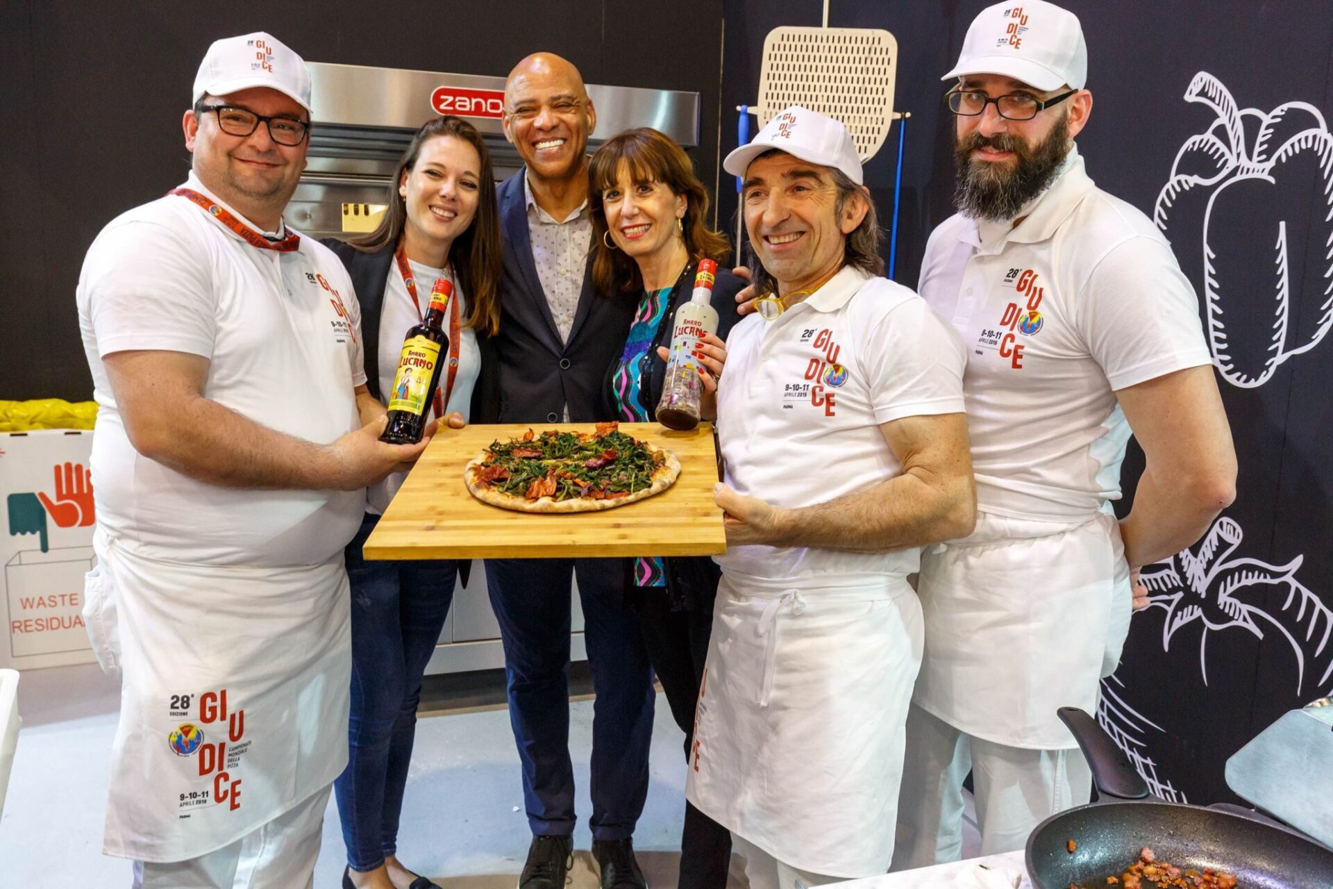 Amaro Lucano originale ingrediente della ricetta della Pizza dedicata alla città di Matera Capitale europea della Cultura 2019
