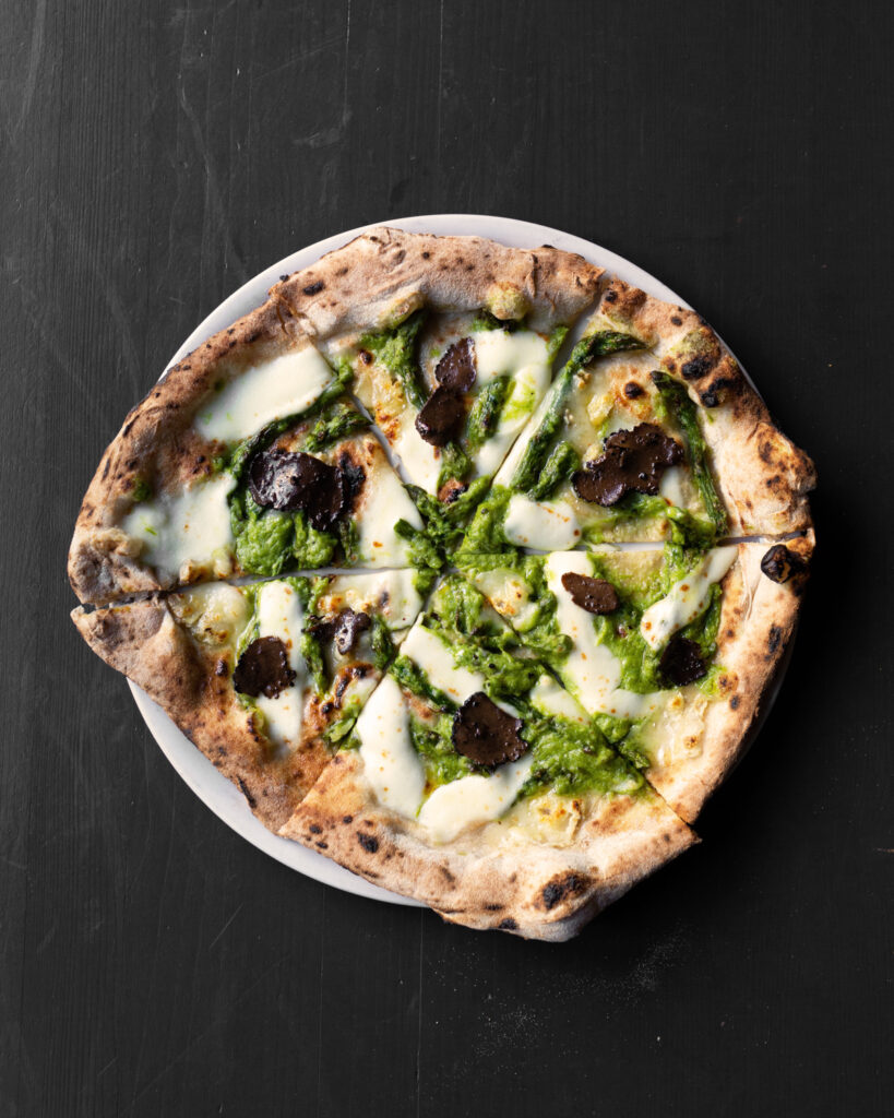 Pizza On Tour: da Lievità la pizza gourmet  si arricchisce di profumato tartufo Savini - Sapori News 