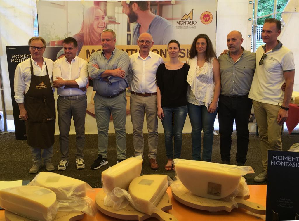 Concorso Interregionale Montasio dop: premiati i migliori caseifici