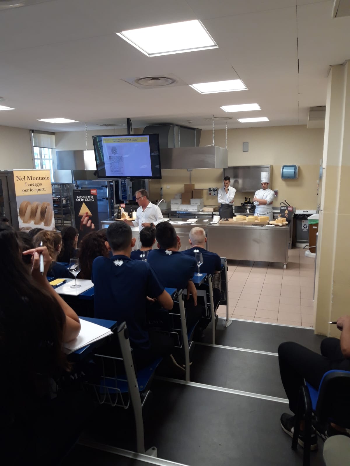 Il Montasio è di scena alla Scuola Internazionale di Cucina Italiana –ALMA - Sapori News 