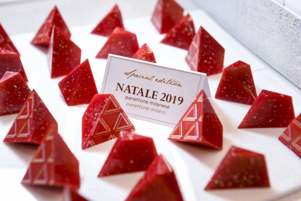 Pralina  Panettone Milano, la nuova creazione al gusto panettone del maître chocolatier Davide Comaschi - Sapori News 