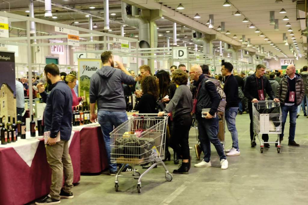 Al via il Mercato dei Vignaioli Indipendenti.: tre giorni di vino e sapori a Piacenza