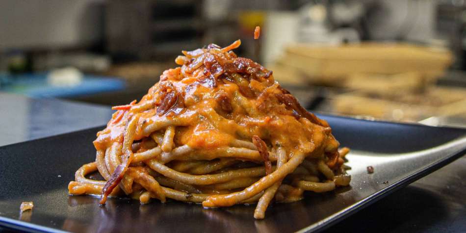 Spaghettoni all'amatriciana.