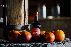 Amaro Amara lancia il nuovo cocktail Sciauru