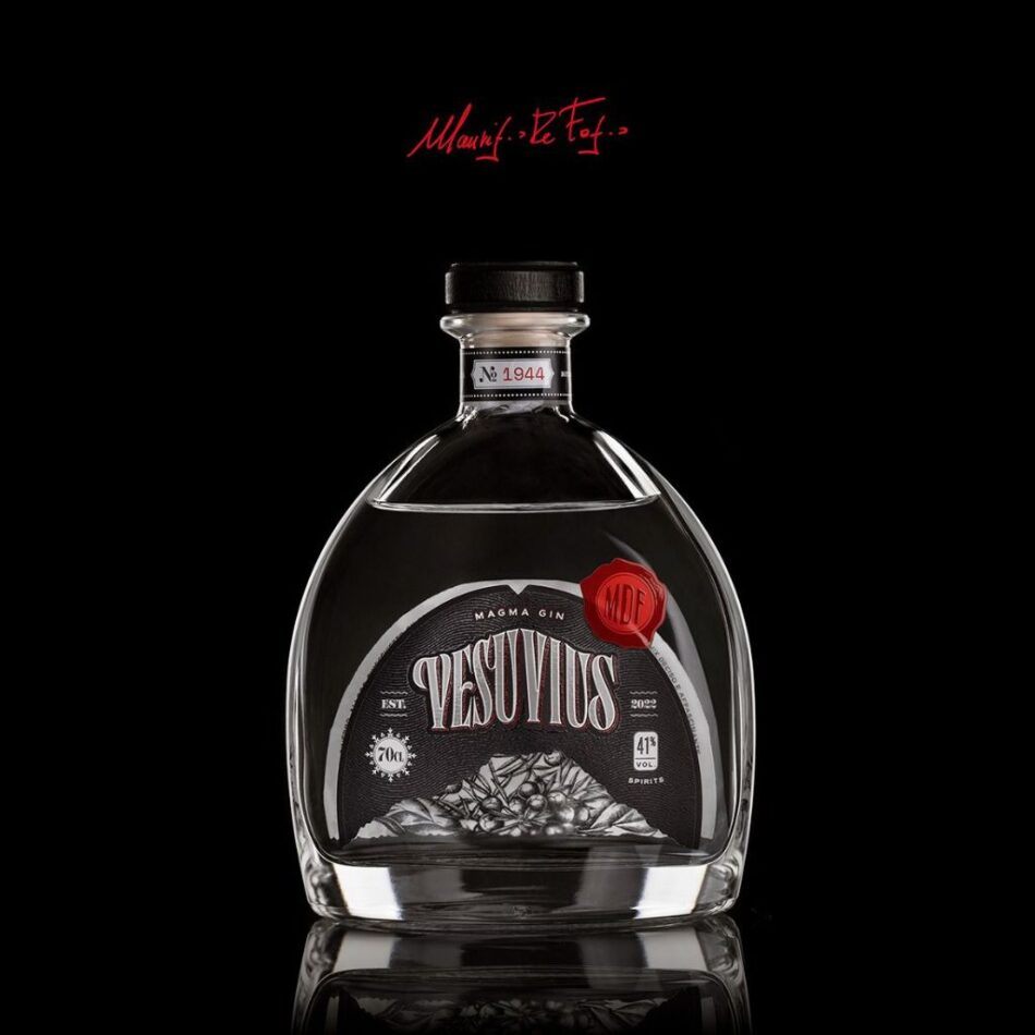 Vesuvius Magma Gin, l'unico gin con la ginestra del Vesuvio - Sapori News Il Magazine Dedicato al Mondo del Food a 360 Gradi