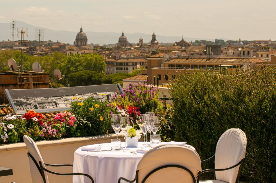 Un'esperienza gourmet sui tetti di Roma: il ristorante Les Étoiles - Sapori News 