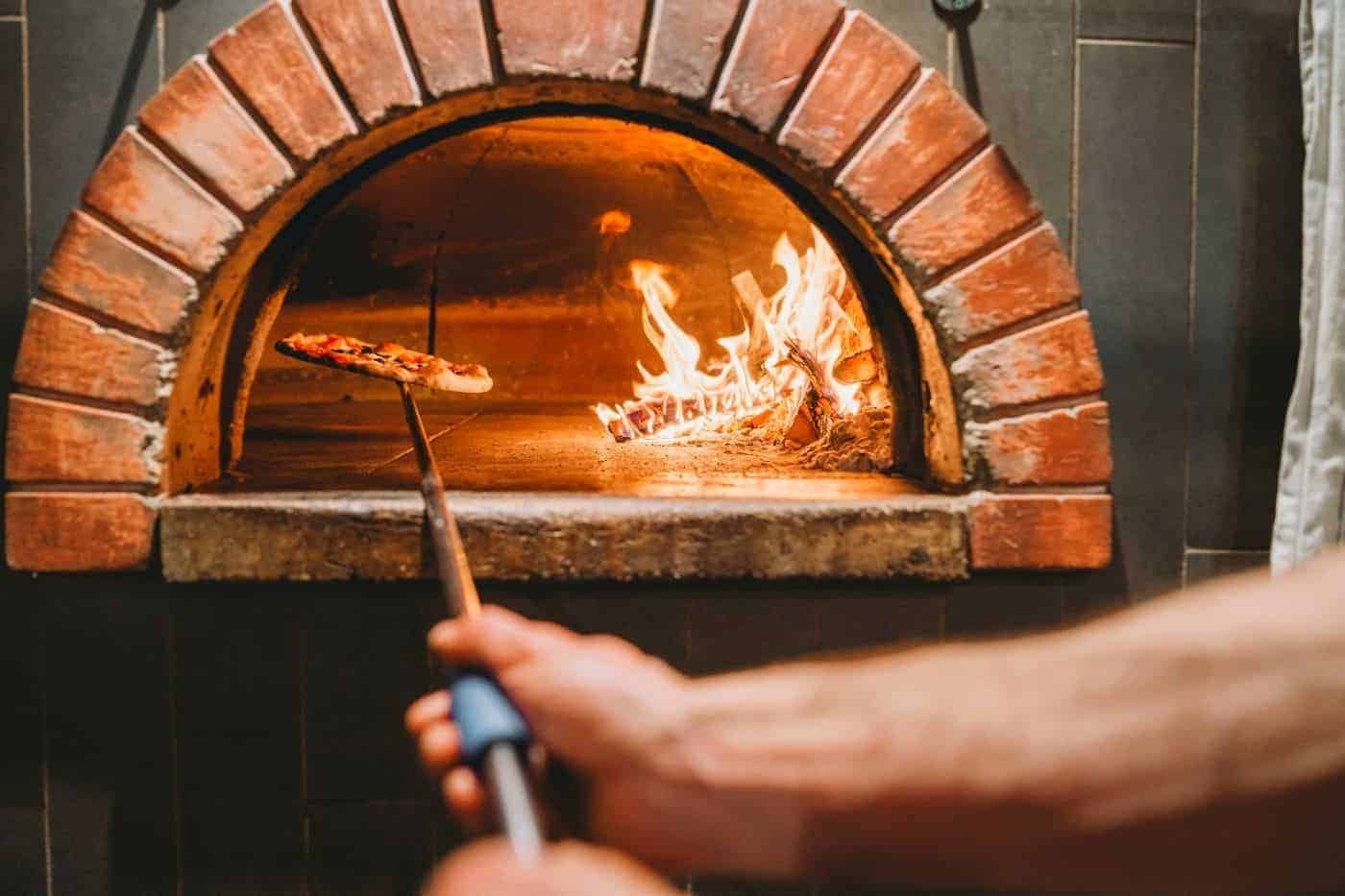 Pizza di Tramonti: la Pizza Antica nata sui Monti Lattari - Sapori News Il Magazine Dedicato al Mondo del Food a 360 Gradi
