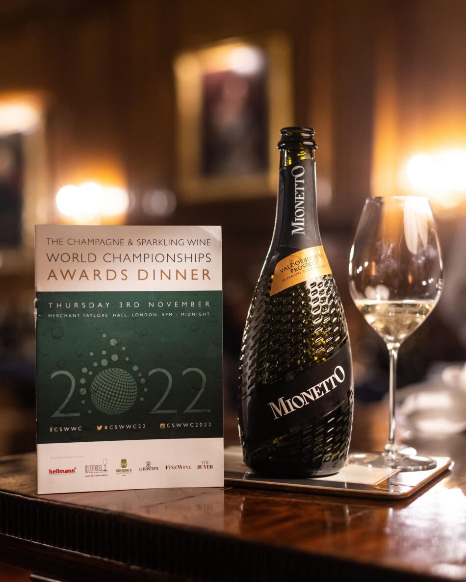 Mionetto medaglia d'oro al Champagne & Sparkling Wine World Championship 2022 - Sapori News Il Magazine Dedicato al Mondo del Food a 360 Gradi