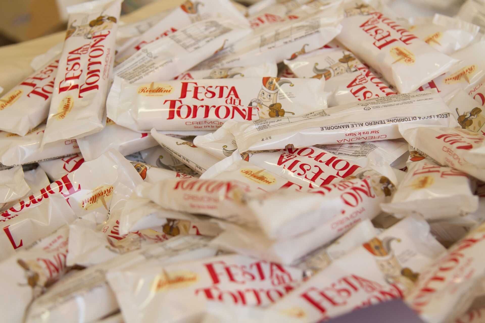 Festa del torrone, a Cremona in arrivo l'edizione 2023 con le luminarie per Vialli - Sapori News Il Magazine Dedicato al Mondo del Food a 360 Gradi Festa del torrone, a Cremona in arrivo l'edizione 2023 con le luminarie per Vialli - Sapori News Il Magazine Dedicato al Mondo del Food a 360 Gradi