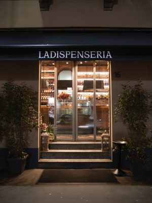 A Milano apre la Dispenseria, immagine dell'esterno del ristorante