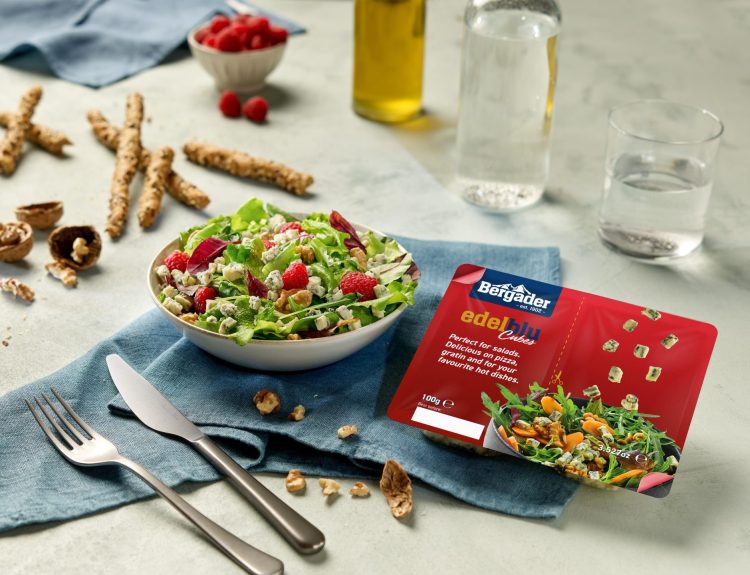 Bergader Edelblu Cubes, per portare il gusto dell'estate in tavola con freschezza