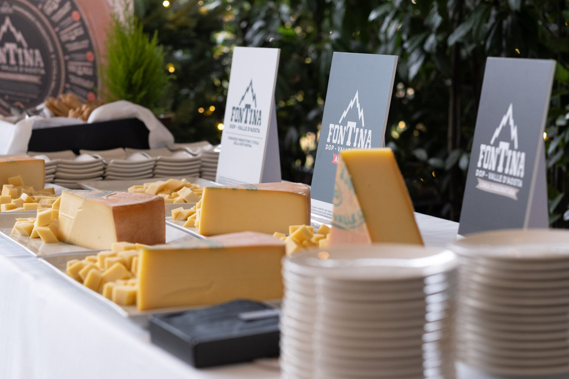 Fontinami 2025: la Fontina DOP conquista l'alta ristorazione milanese - Sapori News 