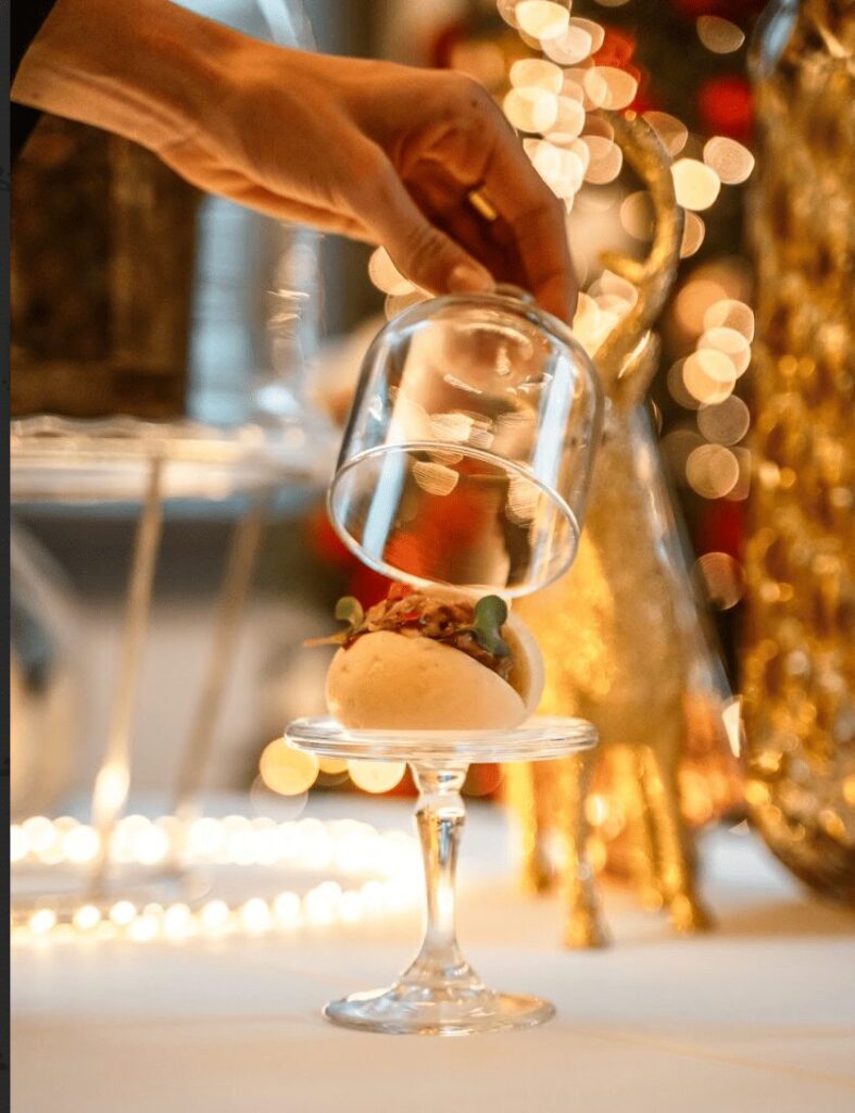 Panettoni artigianali e lusso, immersi nella magia del Natale al Lido Palace di Riva del Garda - Sapori News 