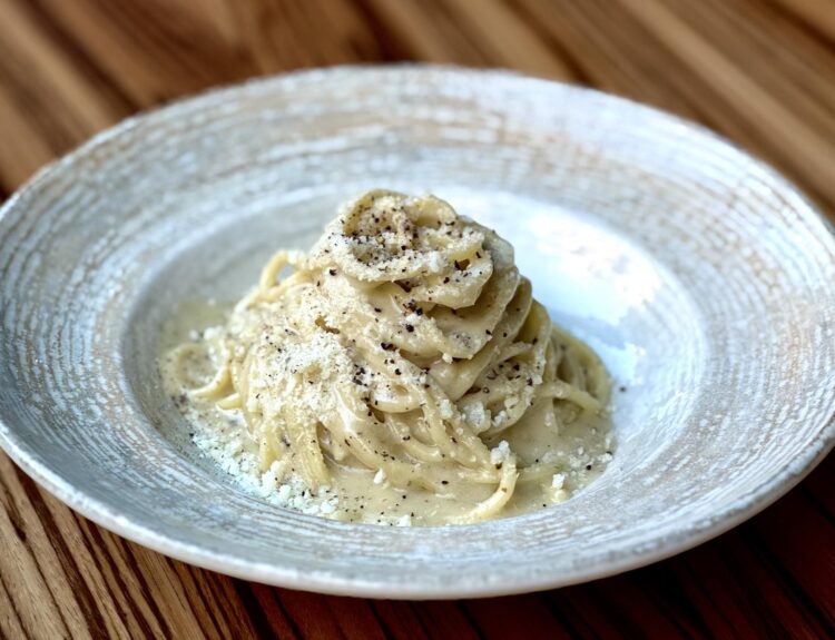 L'FH55 Grand Hotel Palatino di Roma celebra con il Cacio e Pepe Day il piatto simbolo della cucina romana