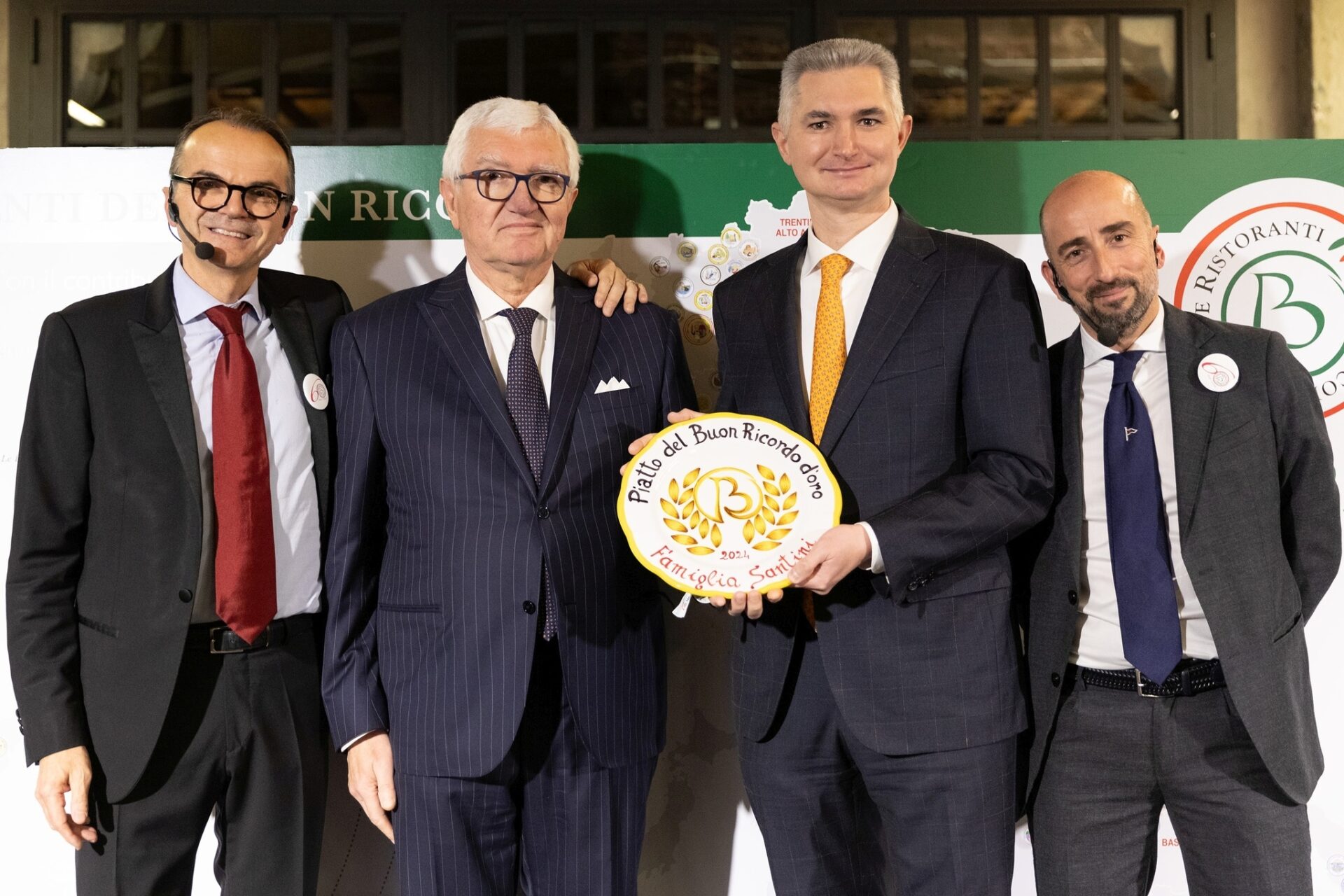 Unione Ristoranti del Buon Ricordo: 6 nuove entry e la guida 2025 - Sapori News 