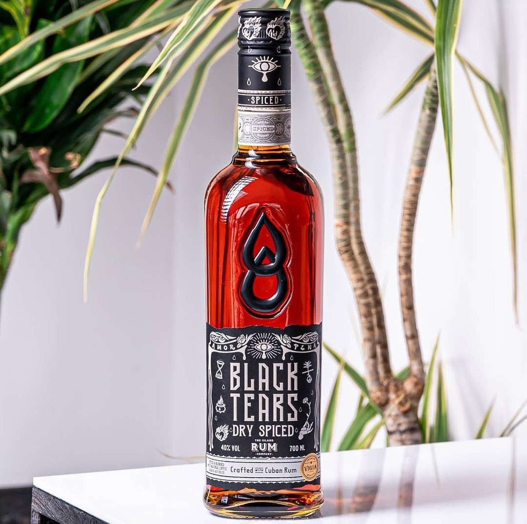Black Tears Rum: il primo rum speziato cubano arriva in Italia - Sapori News 