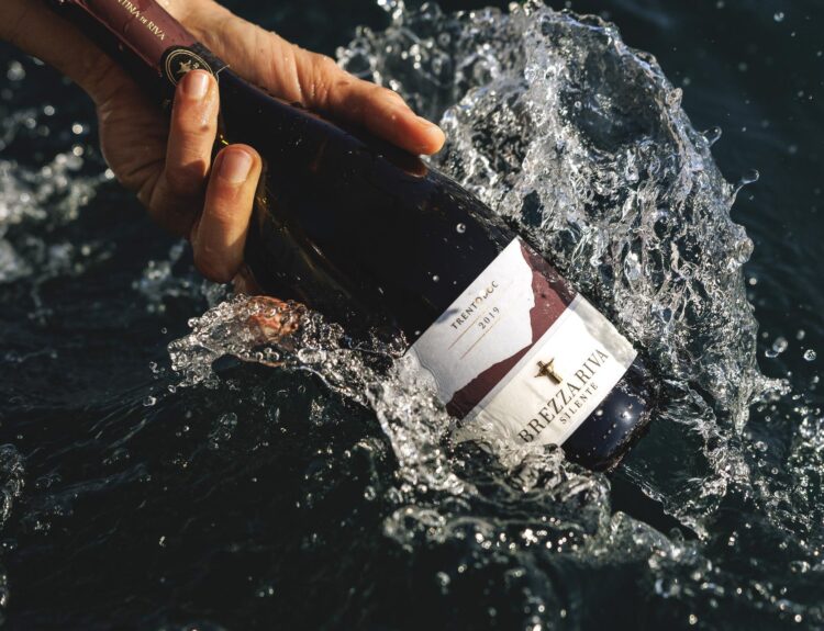 Brezza Riva Silente: il Trentodoc affinato nel Lago di Garda. Un'esperienza unica che unisce tradizione, innovazione ed eleganza