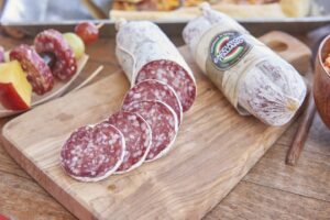 Nel 2024 l’affettato di Salame Cacciatore cresce del 23%. Scopri i dati di mercato e le prospettive per l’export e la GDO.