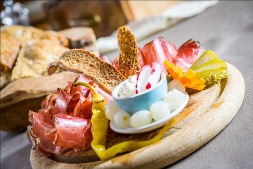 Trenino del Renon 2025: cene gourmet d’estate - Sapori News 
