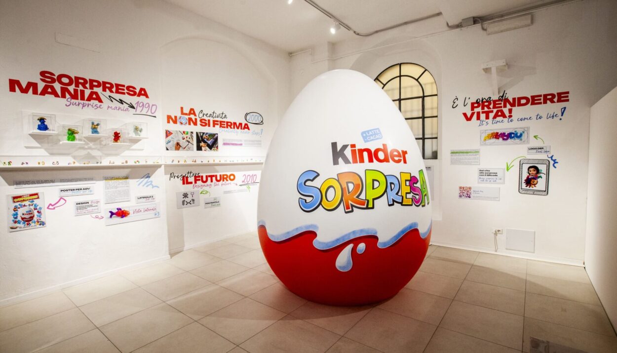 Vivi l’esperienza immersiva del Kinder Sorpresa Design Studio alla Milano Design Week 2025. Scopri i segreti delle iconiche sorprese!