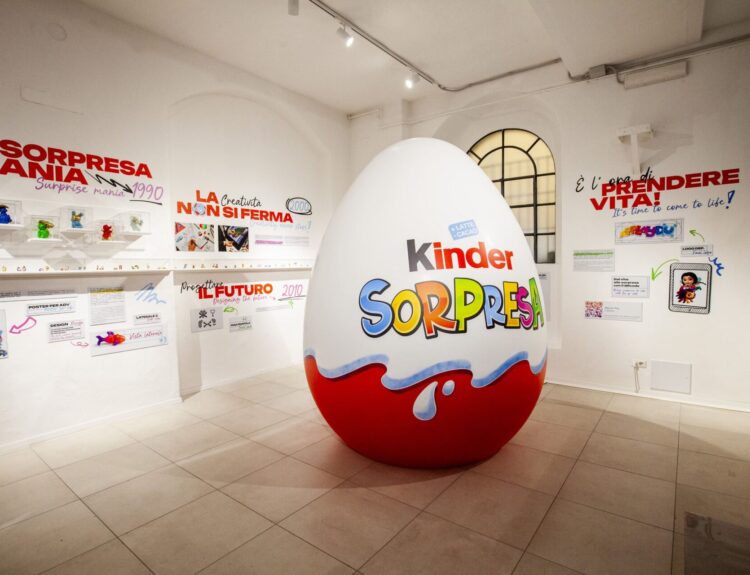 Vivi l’esperienza immersiva del Kinder Sorpresa Design Studio alla Milano Design Week 2025. Scopri i segreti delle iconiche sorprese!