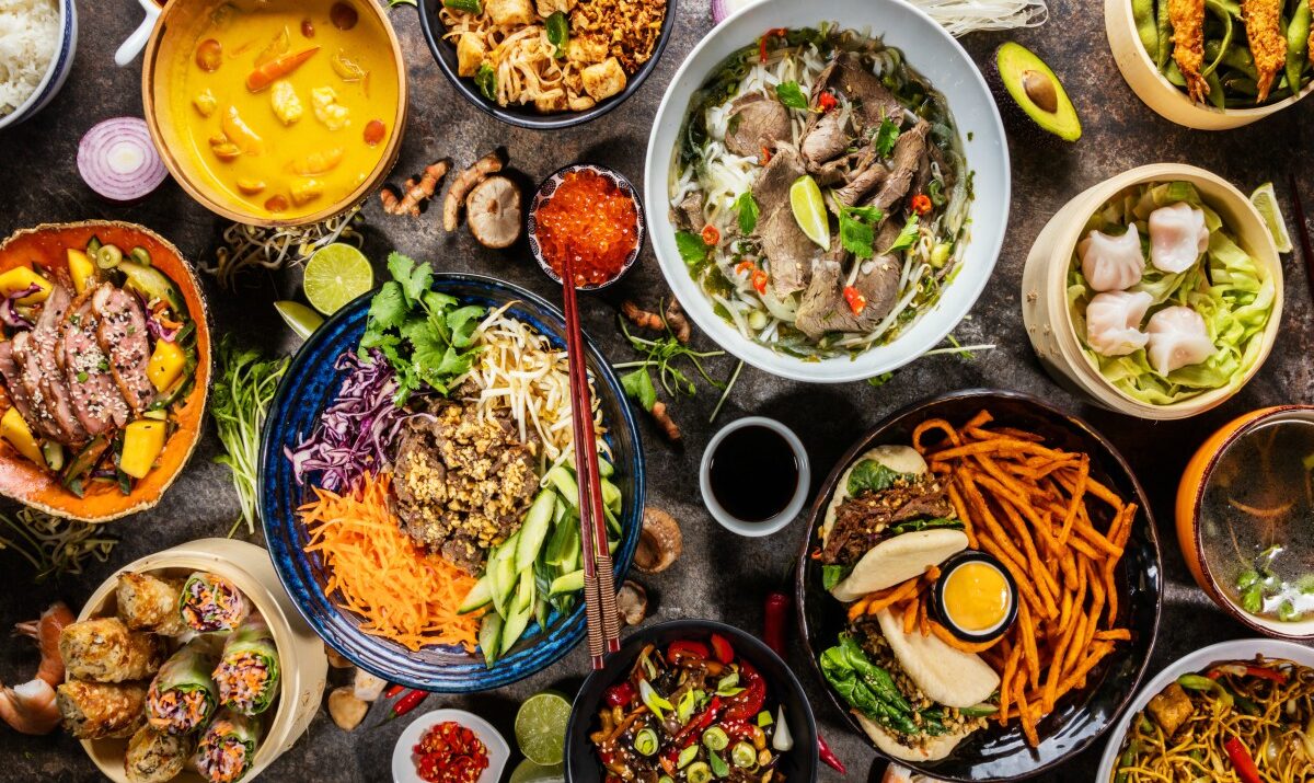 Scopri 6 mete gastronomiche nel mondo con piatti tipici imperdibili. Vivi un’esperienza di viaggio unica tra sapori e tradizioni locali.