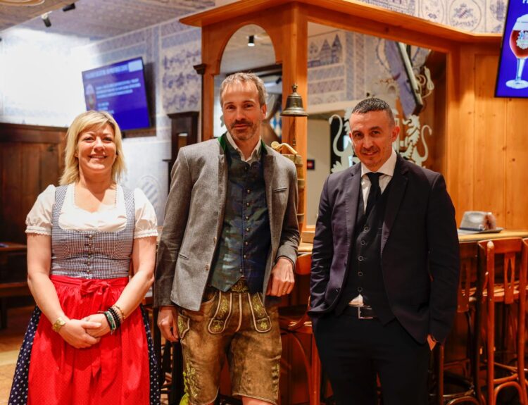 Löwengrube e Paulaner insieme per portare allegria, birra e vera atmosfera bavarese in ogni angolo d’Italia