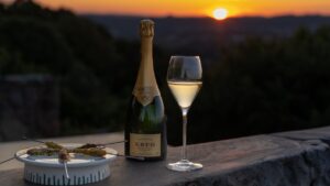Scopri Krug x Petra Segreta: cena stellata e champagne d’eccellenza nella magia della Costa Smeralda. Solo su prenotazione estiva!