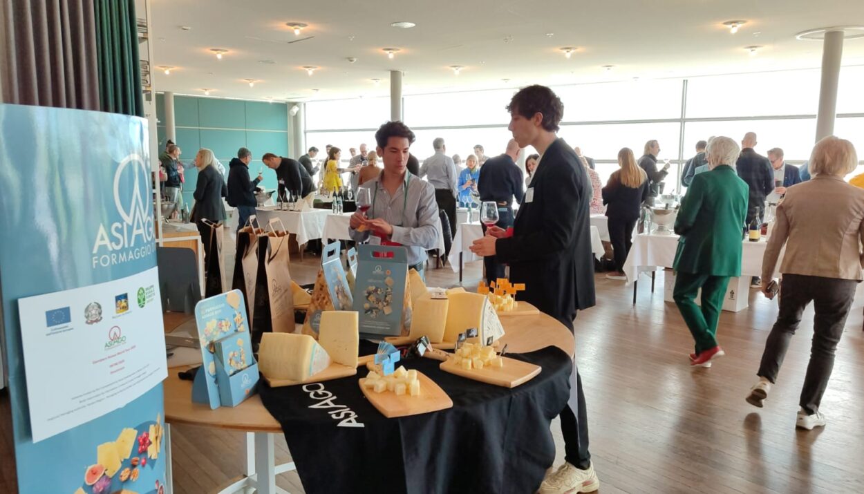 Missione Europa porta l’Asiago DOP nei mercati chiave UE con eventi, degustazioni e sinergie gourmet di alto livello.