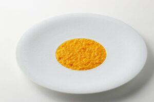 Scopri l’alta cucina a Venezia con Carmine Amarante, nuovo chef di Ca’ di Dio. Esperienza gourmet tra tradizione e innovazione.