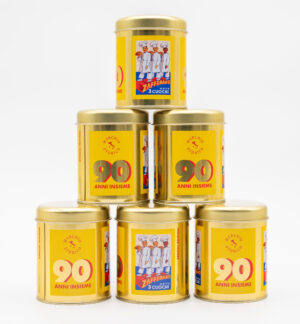 Zafferano 3 Cuochi festeggia l'anniversario con una limited edition e una storia di 90 anni di qualità, passione e cucina italiana autentica.