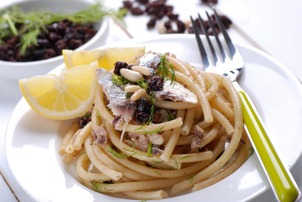 Sardine protagoniste dell’estate 2025 con il trend fisherman-core - Sapori News 